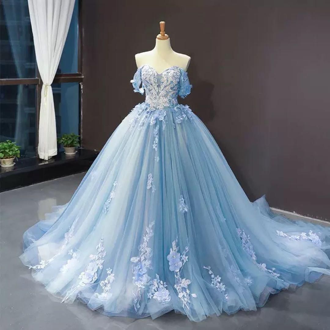 結婚式に華を添える魅力的な一着