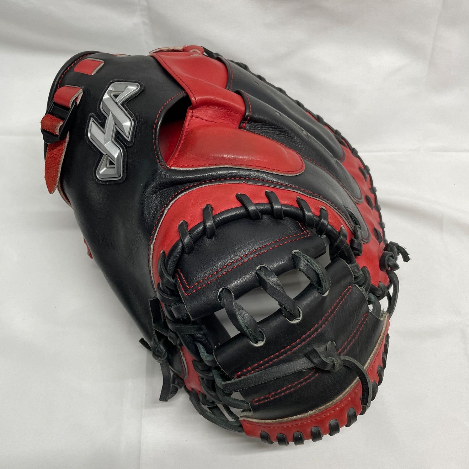 ハタケヤマ キャッチャーミット 右利き用 PRO-M8 ブラックxレッド 使用感ふつう|傷汚れあり 軟式か硬式かは判別できません グローブ |