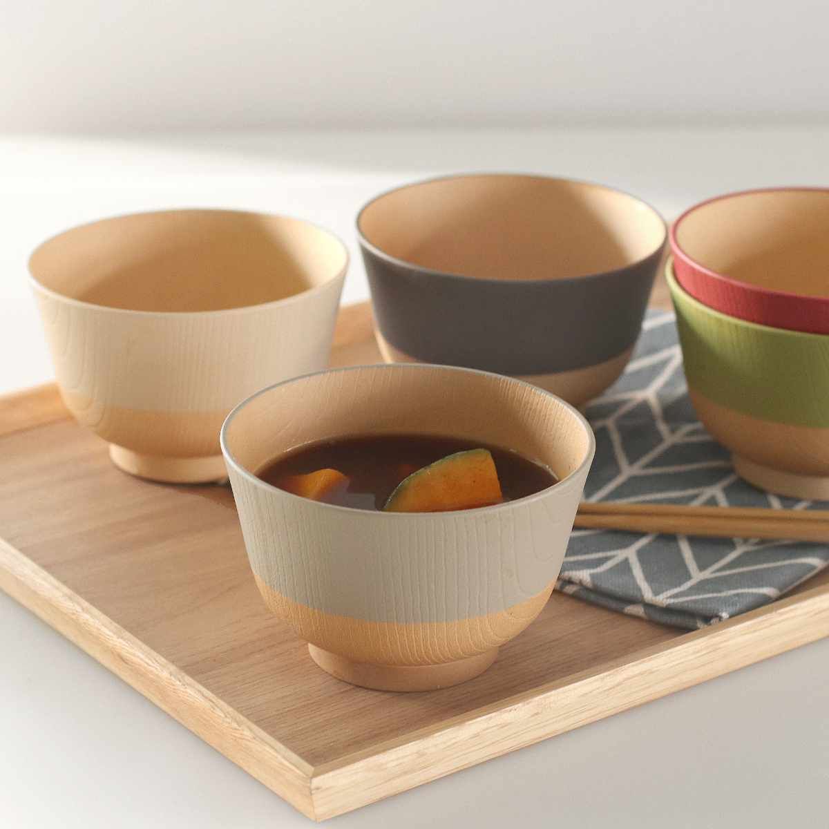 茶碗 330ml やさしい彩り 抗菌 汁椀 5個入 （ 日本製 電子レンジ対応 食洗機対応 椀 お椀 味噌汁碗 おしゃれ かわいい 抗菌加工 スープ 味噌汁 木目調 軽い 割れにくい 子ども 介護 ）