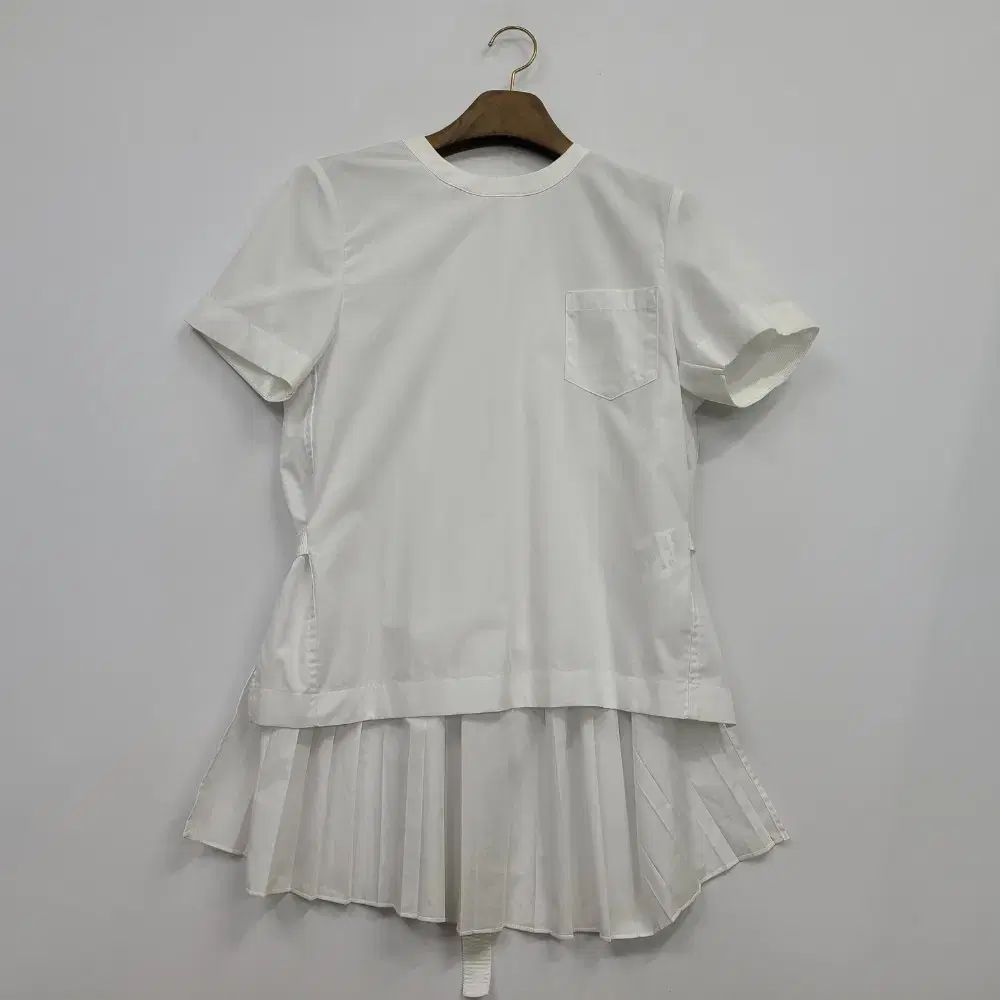 SACAI サカイ 2 韓国 55 白シャツブラウス アリス