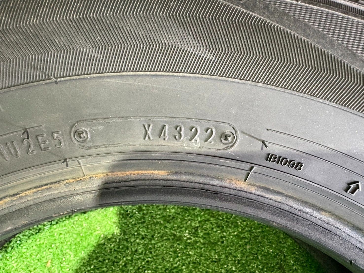 スタッドレスタイヤ 4本セット