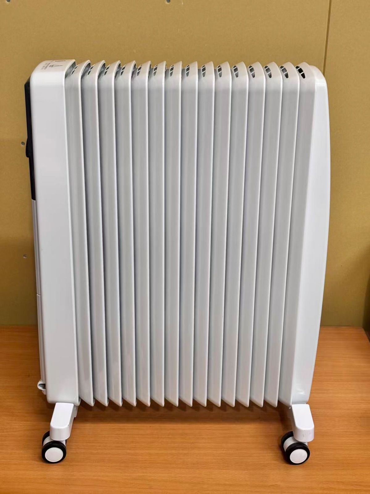 ♥ 展示 Dimplex オイルフリーヒーター EVORAD B03 EVR12Tie