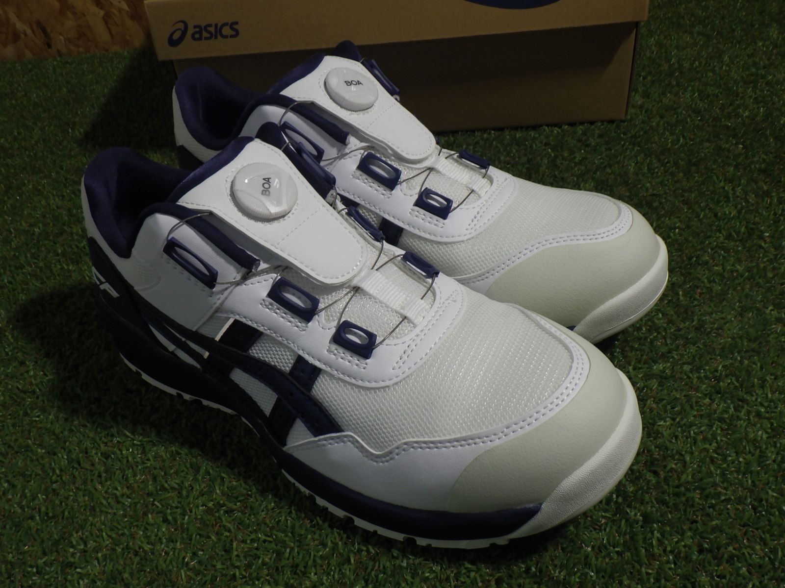 箱破れ asics 安全靴27cmCP209 1271A029-102 ホワイト×ピーコート 品扱い