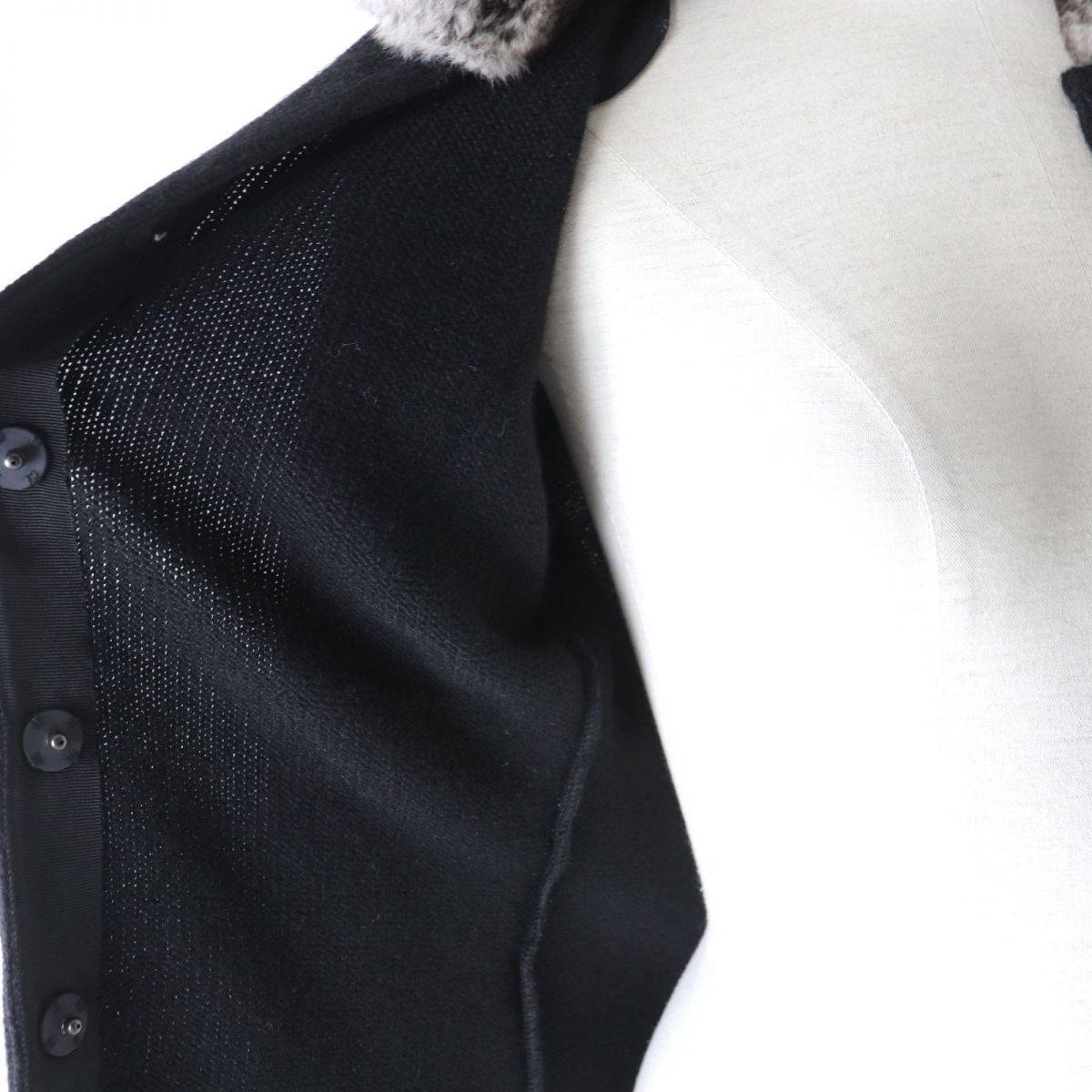 新品同様！FOXEYカシミアカーディガン　40 Rene 新品同様！FOXEYカシミアカーディガン 40 Rene