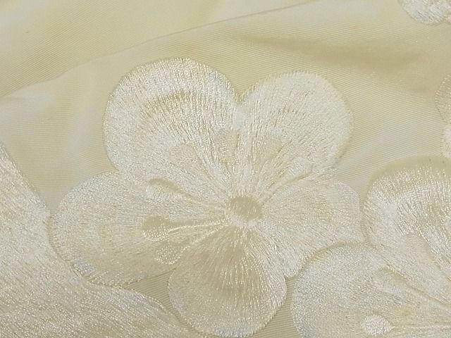 平和屋-こころ店■極上　白打掛　白無垢　刺繍　飛鶴枝梅文　正絹　逸品　AAAI2410Abr