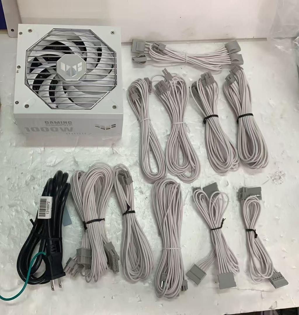 ASUS TUF‎TUF-GAMING-1000G-WHITE 1000W 電源ユニット 920345