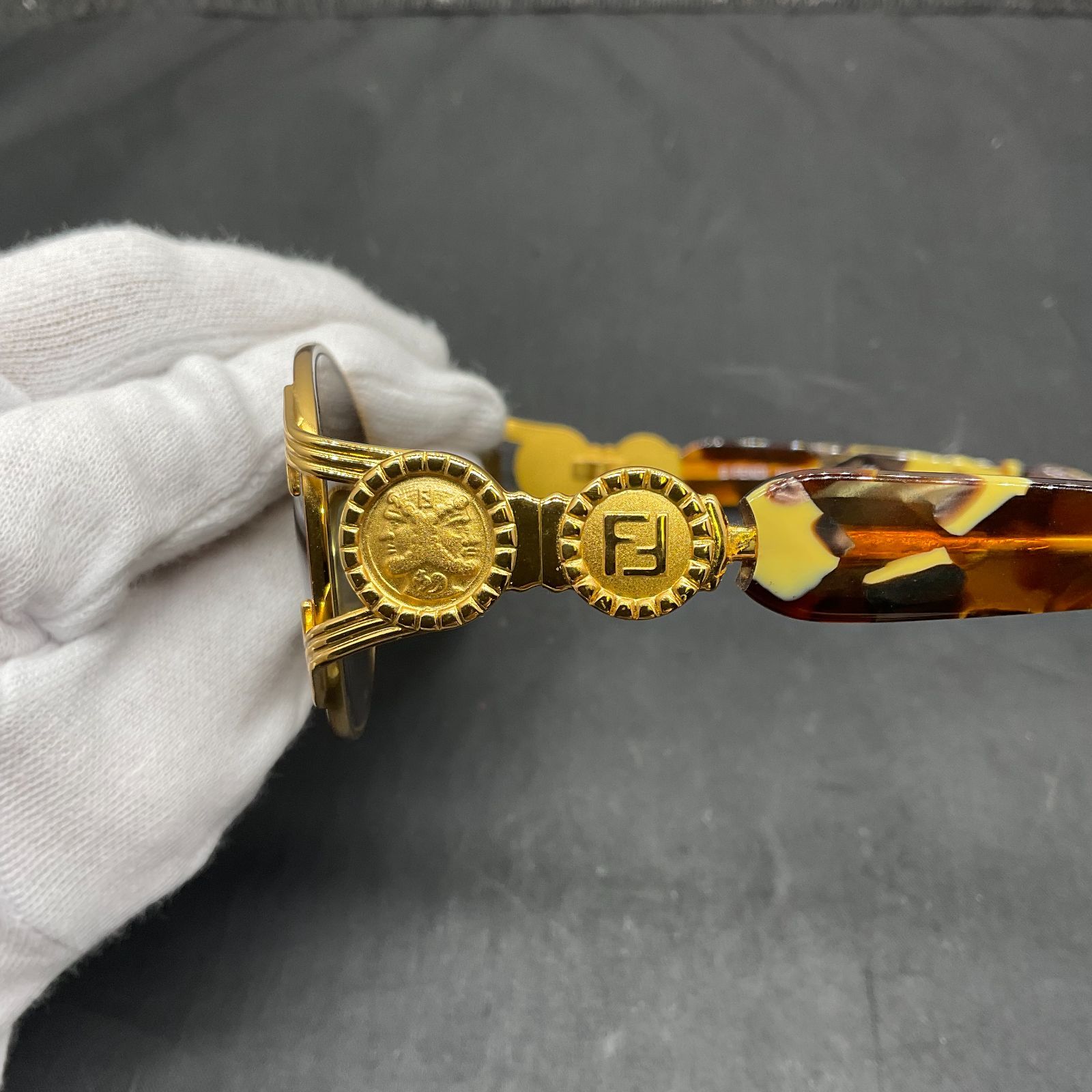 フェンディ サングラス