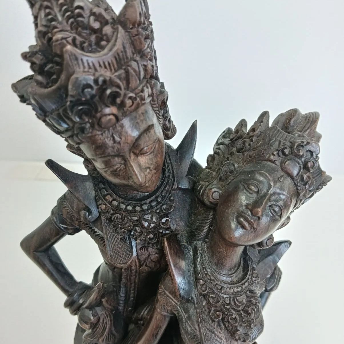 バリ島 木彫 女性2人像 アンティーク置物 バリ島 木彫り 女性像 2人 高