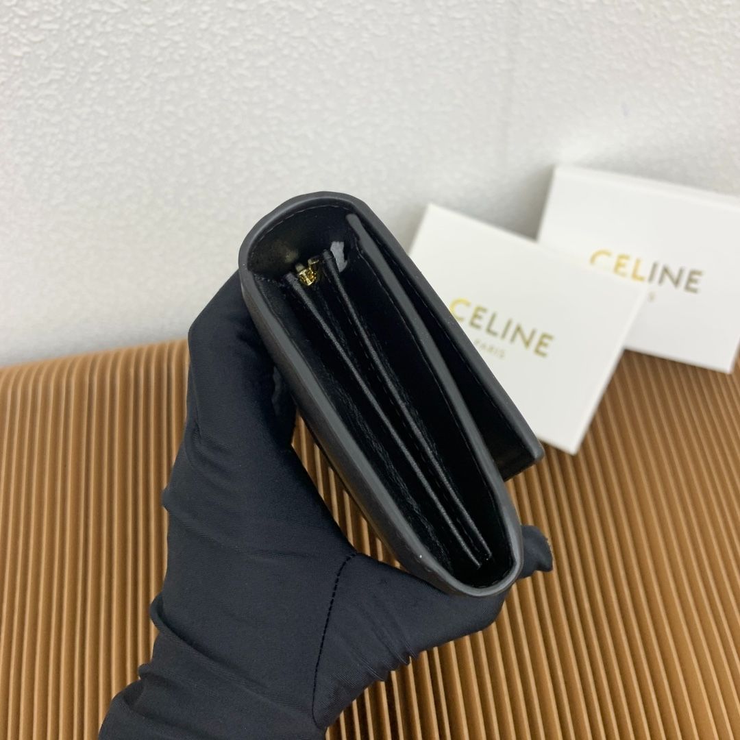 新品未使用 CELINE セリーヌ スモールトリフォールドウォレット セーズ タン 長財布【656497】 - メルカリ