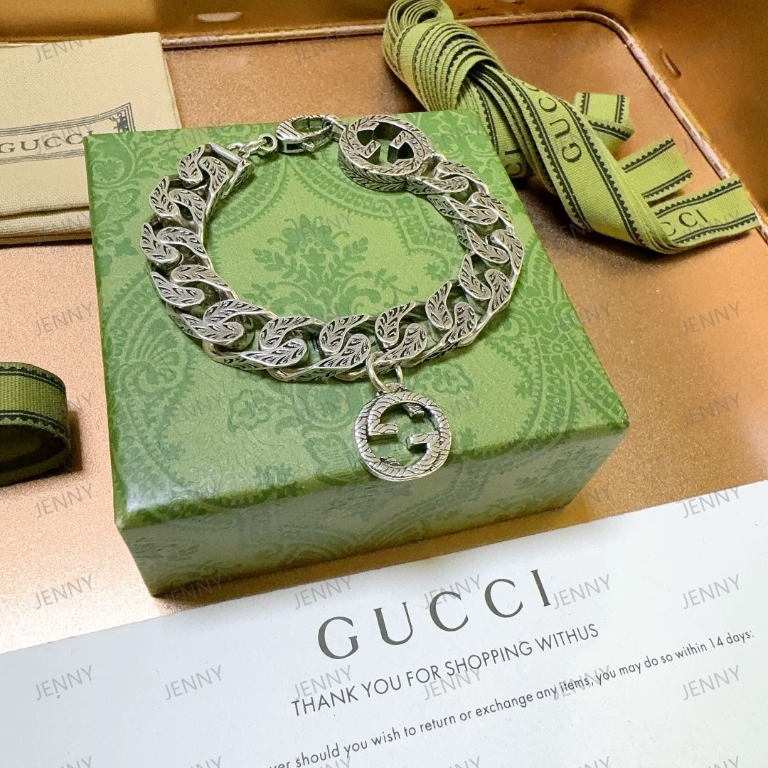 GUCCI インターロッキングG チェーンブレスレット