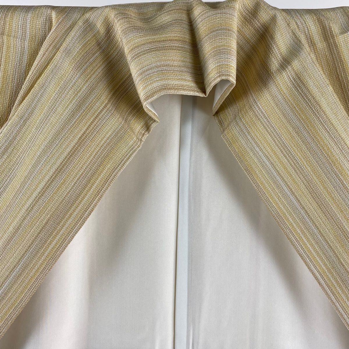 お召 身丈159.5cm 裄丈66cm M 語っ 袷 本塩沢 やまだ織 証紙 縦縞  