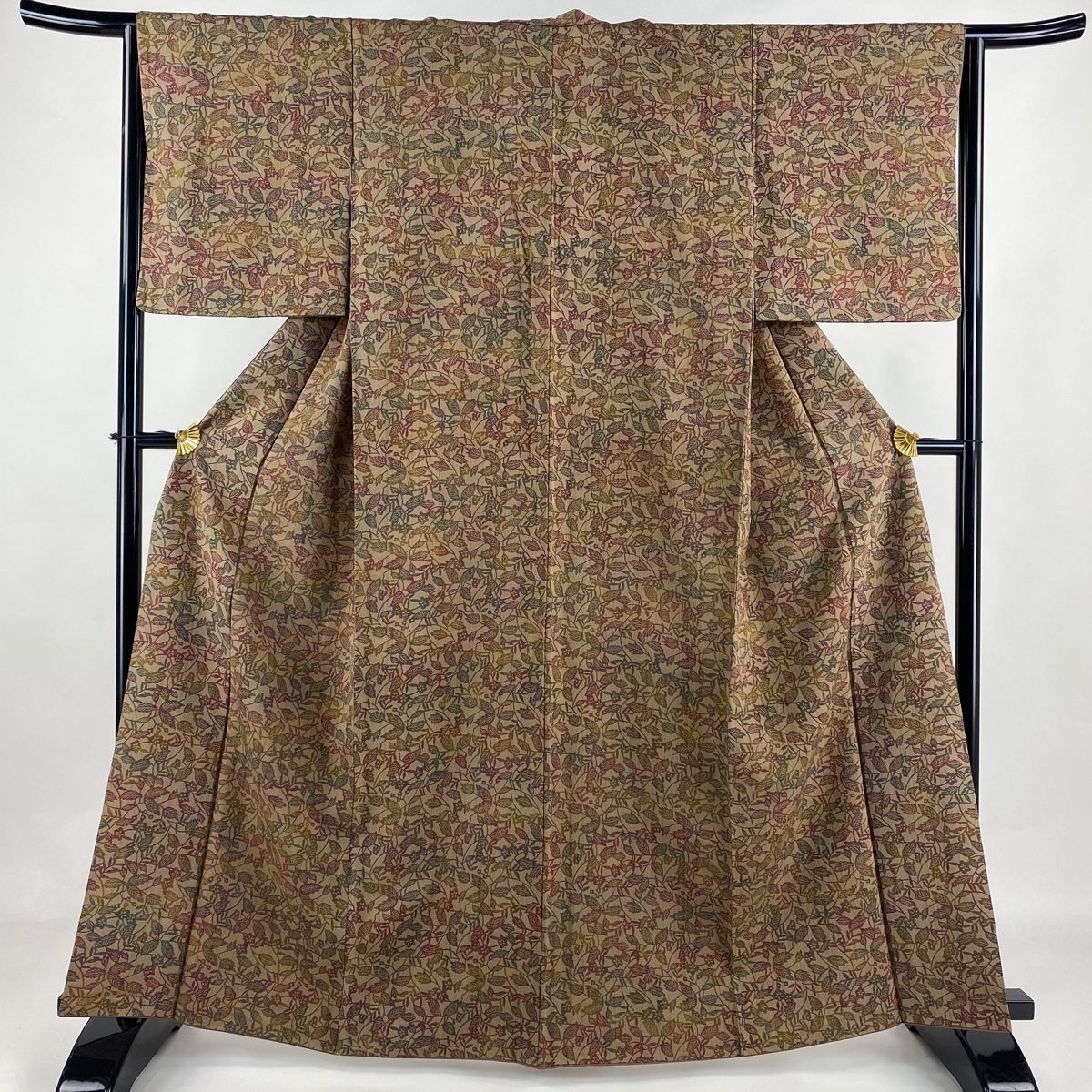 小紋 身丈162cm 裄丈64.5cm M 袷 紬地 菅原健二 落款 草花 ぼかし 漢方染 茶色 正絹 名品