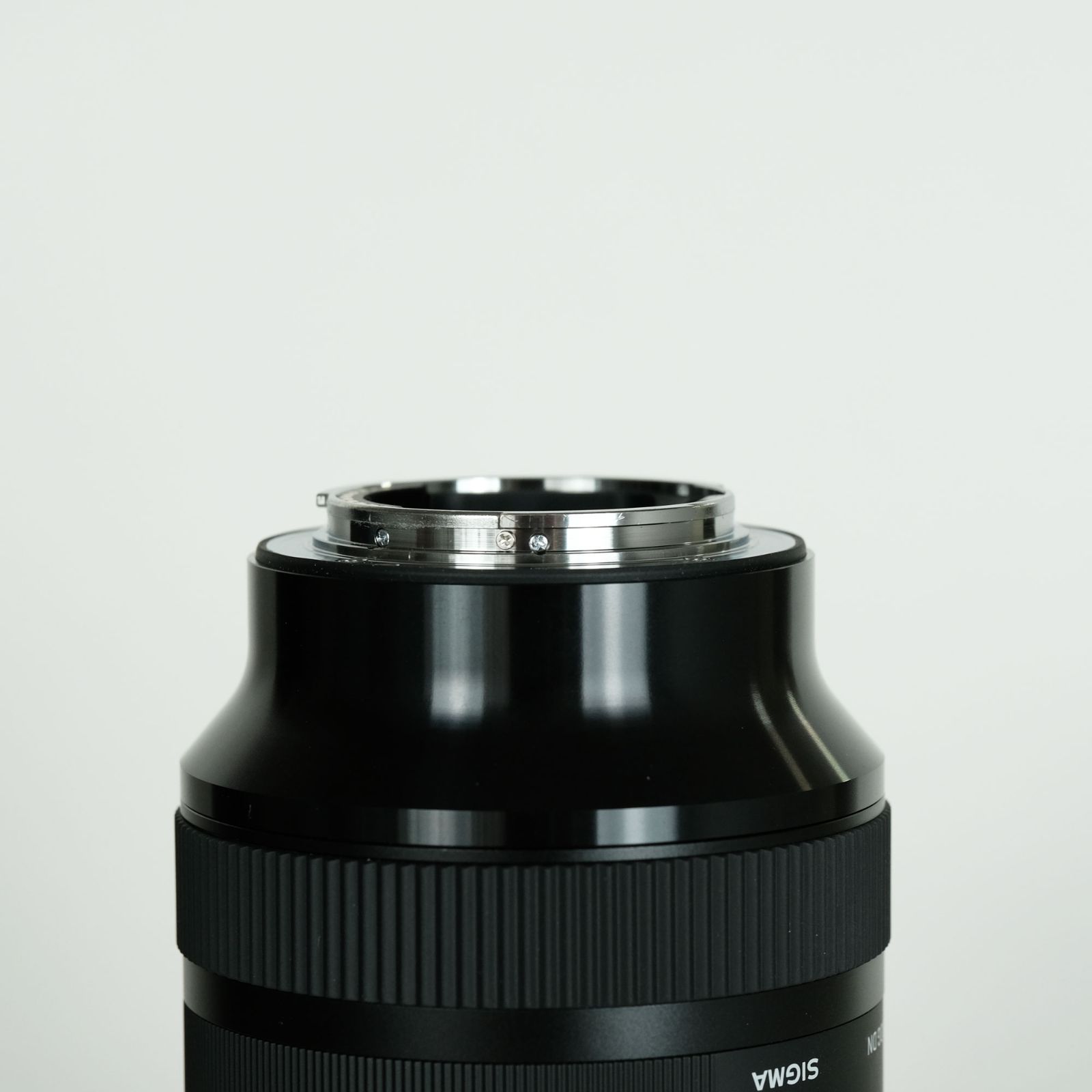 F2.8 DG