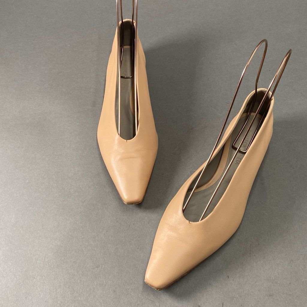 9f13 BOTTEGA VENETA ボッテガヴェネタ アーモンド フラットパンプス