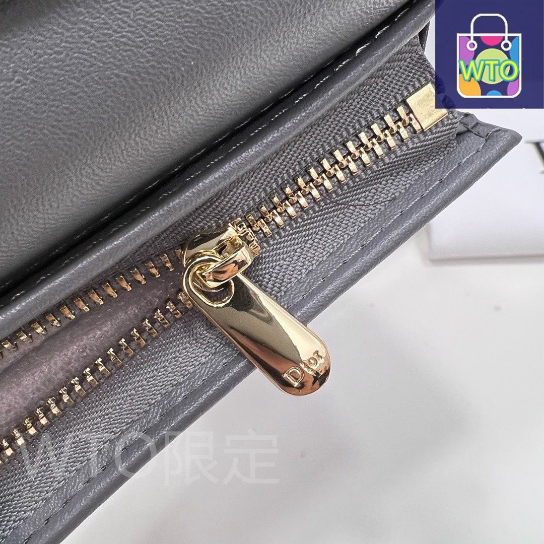今日特価】Dior ディオール ミニレディーディオールウォレット
