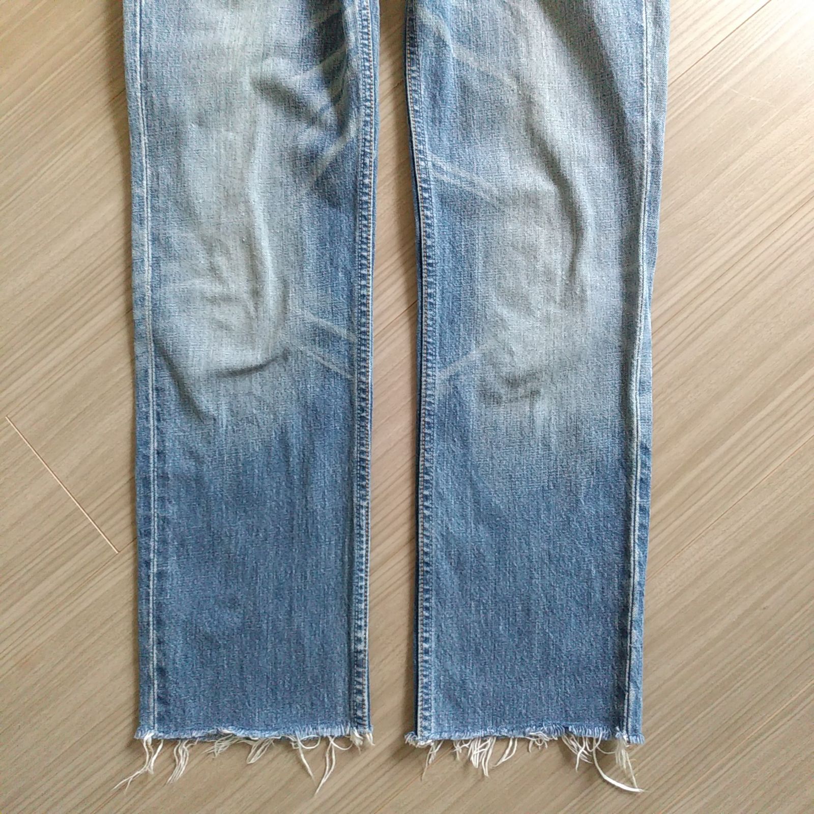 Levis