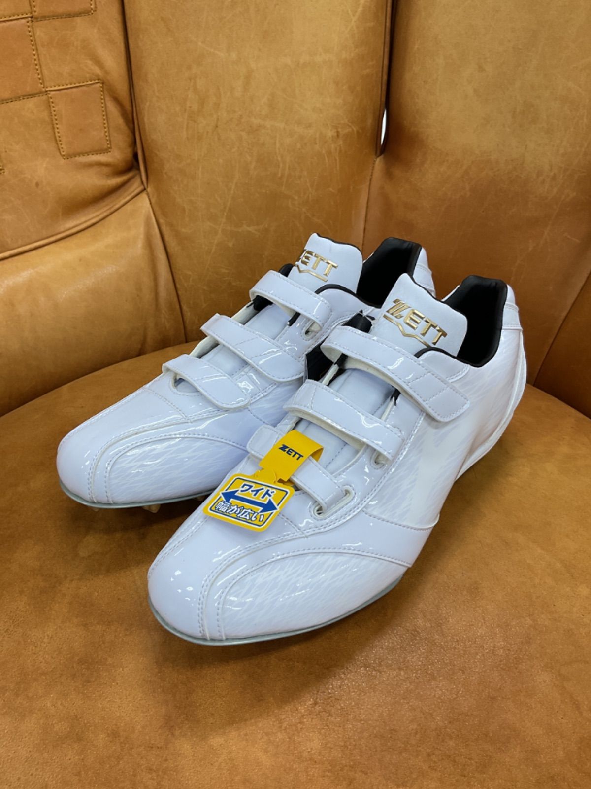 訳あり】新品 ナイキ ズームトラウト7 メタル ブラック ゴールド 25.5