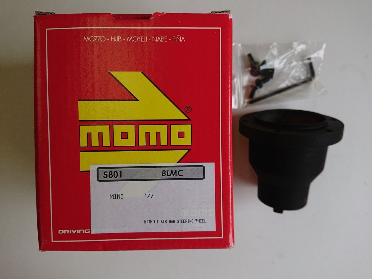 ＭＯＭＯボス  ＯＬＤ　ＭＩＮＩ（７７～）／１１００　 エアーバック無車用