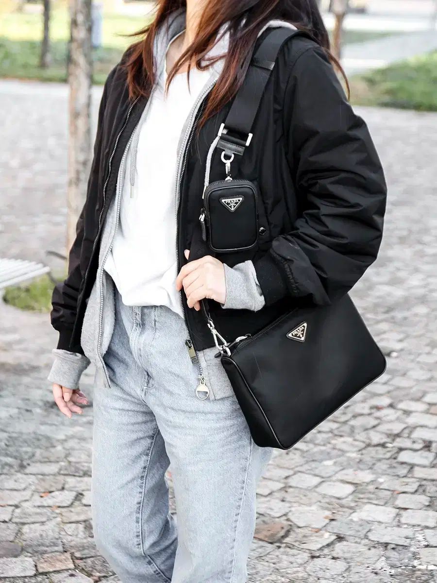 プラダ 2VH113 リナイロン テスート HOBO BAG