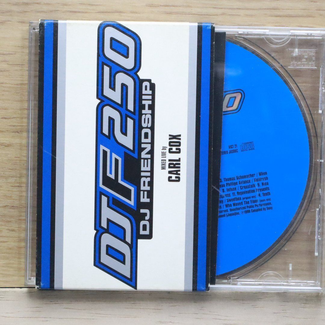 まとめて4枚 CARL COX CD ミックスシリーズ スーパースターDJ Amazon.co.jp: Carl Cox: ミュージック