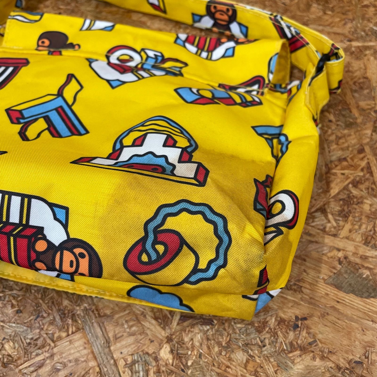 A BATHING APE ショルダーバッグ BABY MILO ノベルティ ア ベイシング 
