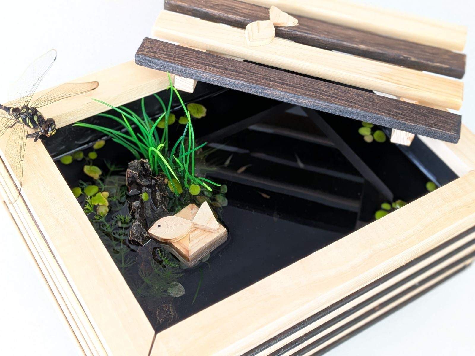 ビオトープ 25L 木枠セット（棚付き）　＜まり：オーダー品＞ ビオトープ 25L トロ舟＆木枠セット（棚付き） メダカ＆金魚飼育