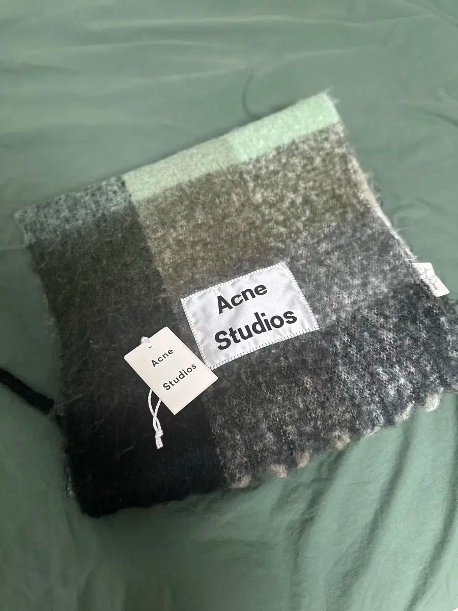 Acne Studios アクネストゥディオズ スタジオ モヘア チェック マフラー