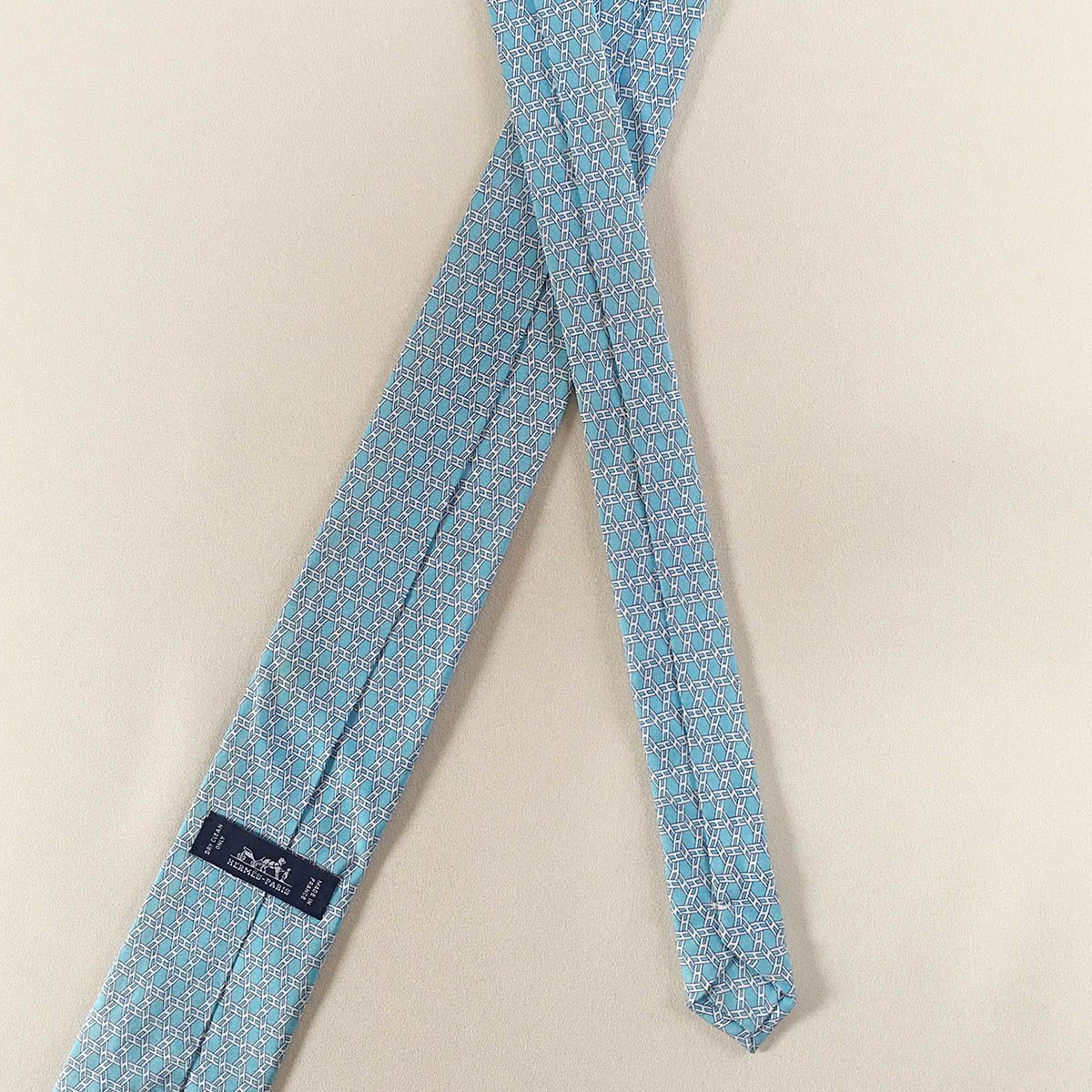 美品 エルメス HERMES ネクタイ シルク100% フランス製 美品 エルメス HERMES ネクタイ シルク100% フランス製 ライト