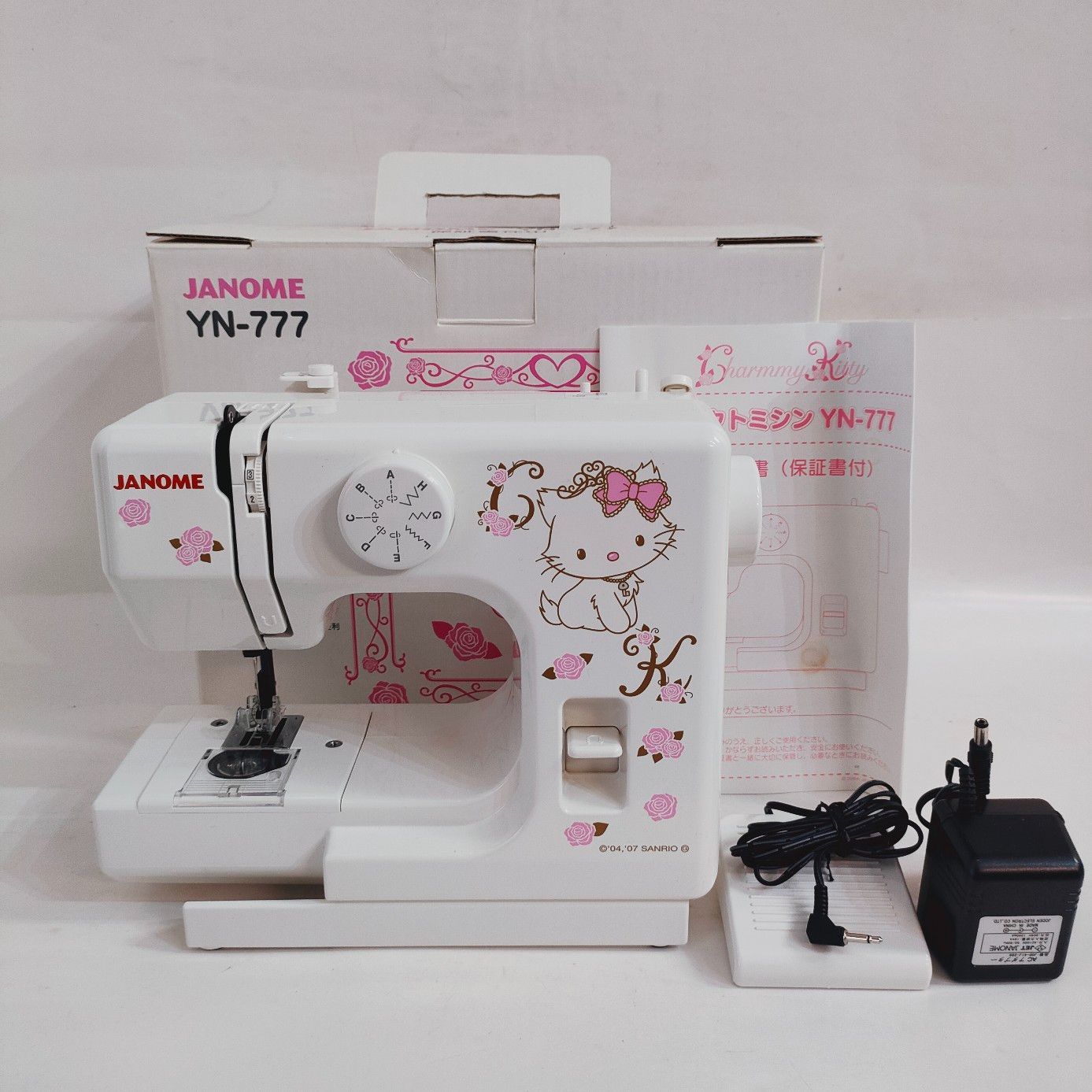 JANOME ハローキティコンパクトミシン　YN-777