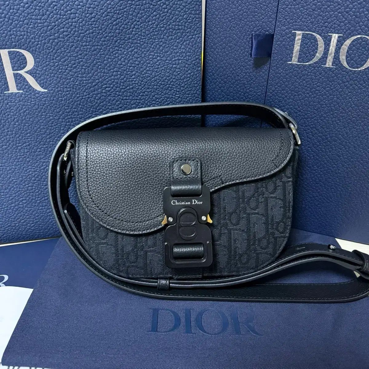 ミニ / 付属品完備 ほぼ新品 } Dior(ディオール) オブリーク ミニ / 付属品完備 ほぼ新品 } Dior(ディオール) オブリーク