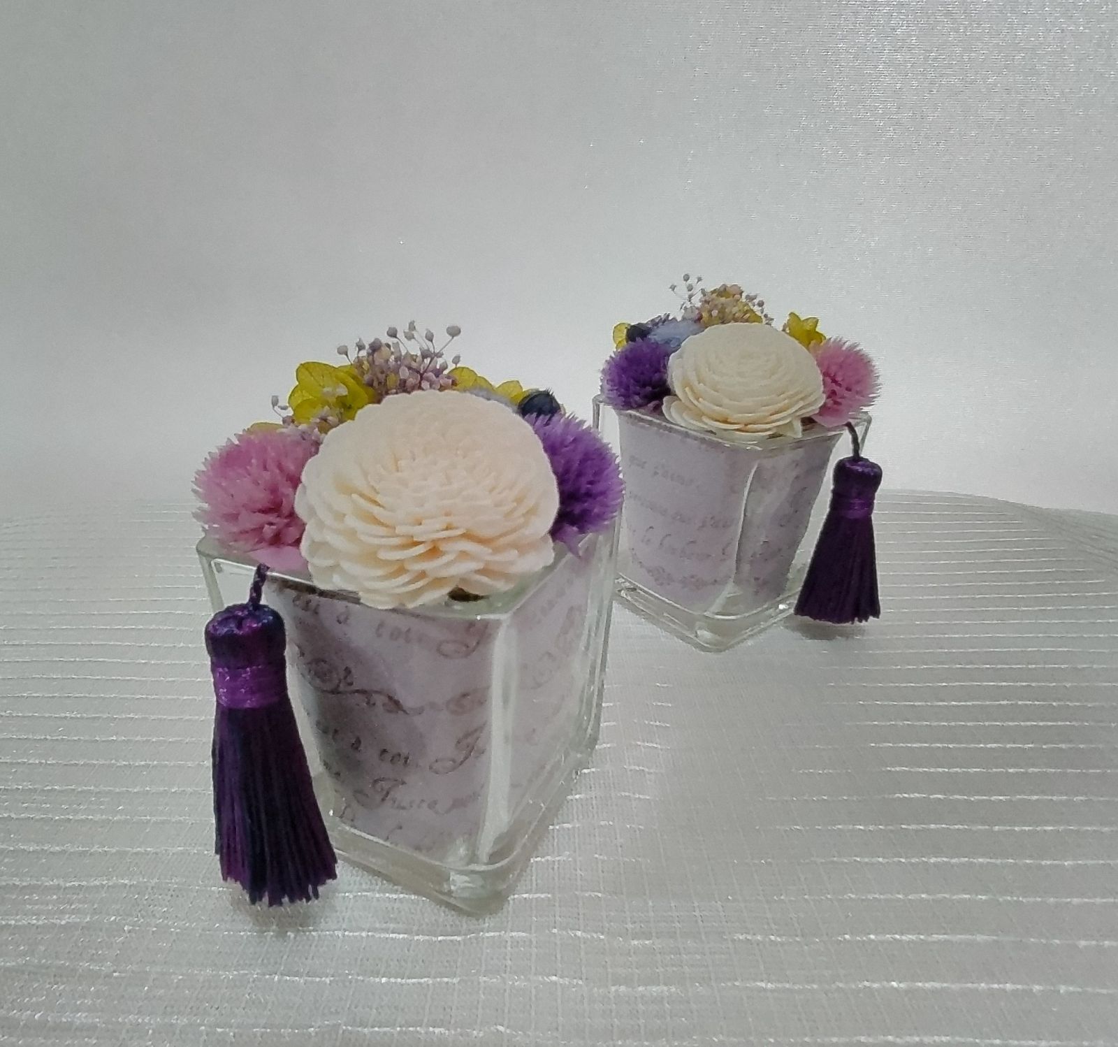 プリザーブドフラワー仏花 お供えの花 花器付 豪華な一対 タッセル付き