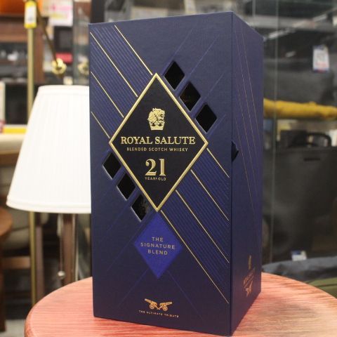 ロイヤルサルート 21年 The Signature Blend 箱付き 未開栓  エキスパート藤沢辻堂店   Salute 21 years