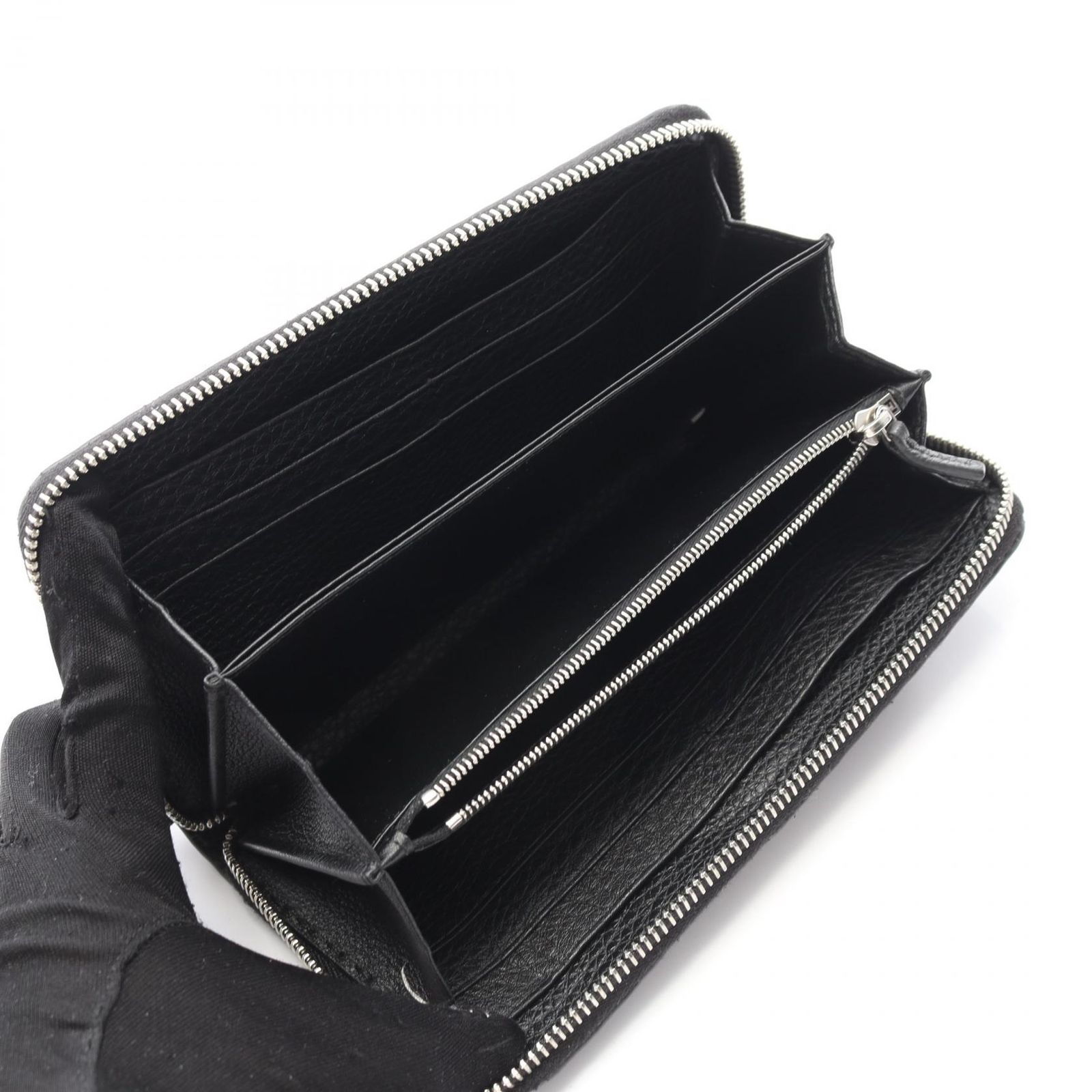 フェンディ FENDI ラウンド長財布 セレリア ブラック レザー セレリア