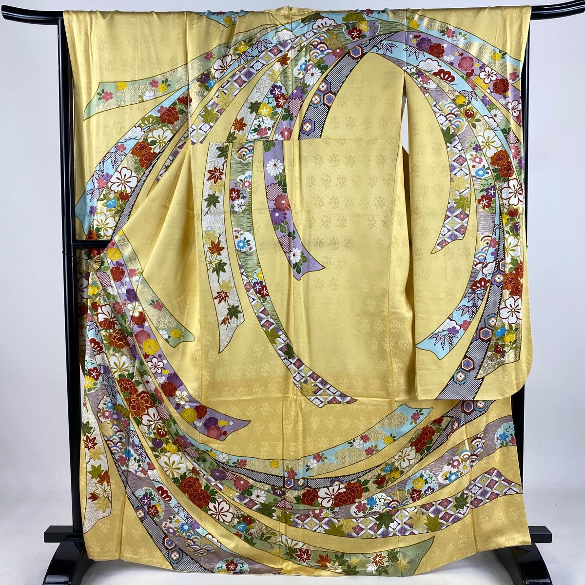 振袖 身丈169cm 裄丈67.5cm L 袷 熨斗 草花 金糸 金銀彩 黄色 正絹 名品