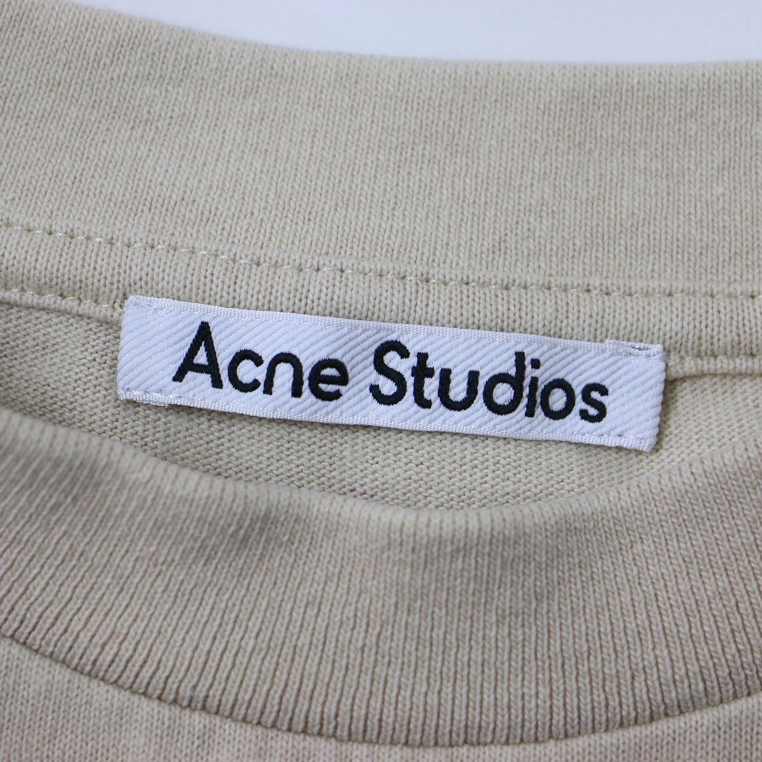 美品 ACNE STUDIOS アクネ ストゥディオズ Tシャツ ベージュ XS