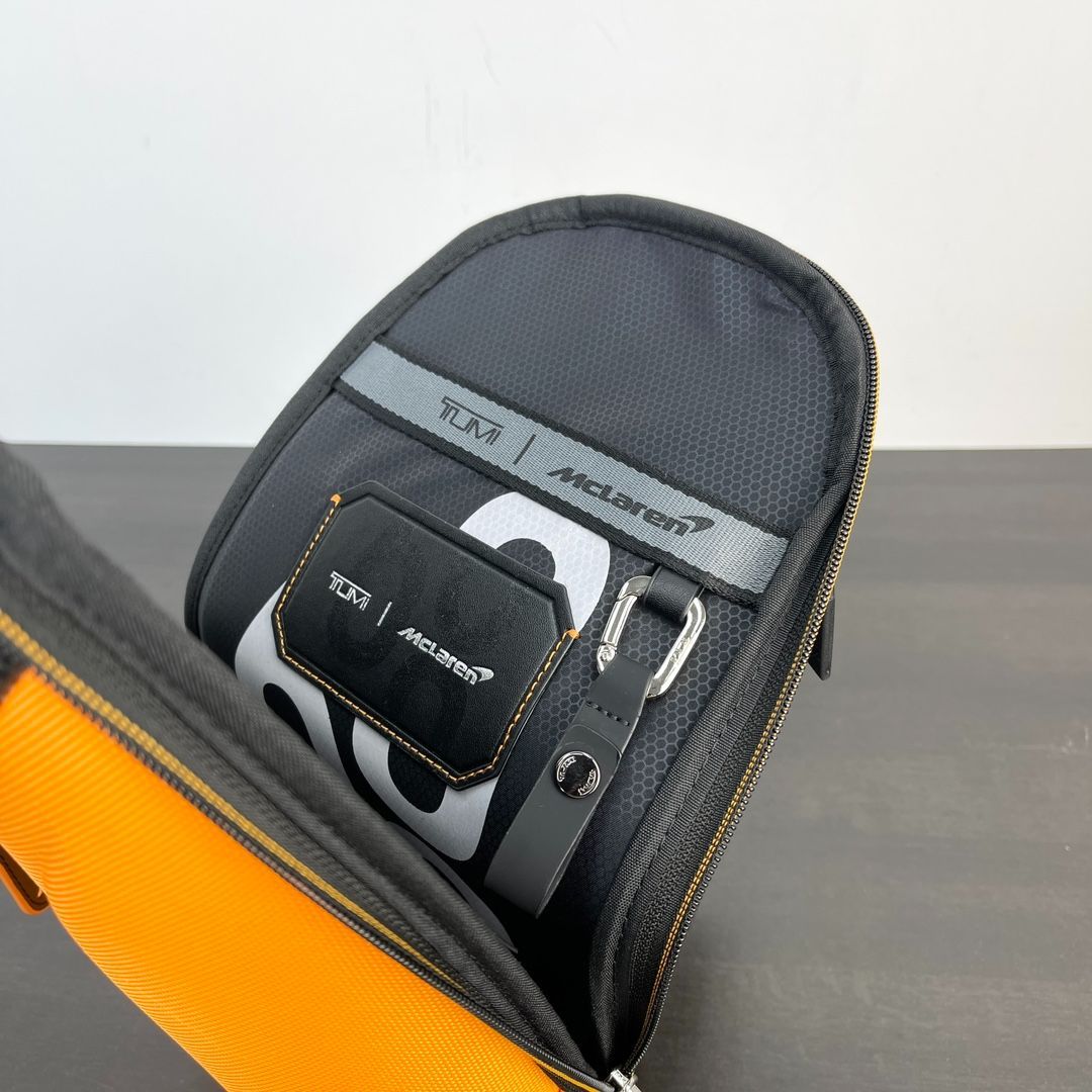 洗練スタイル TUMI×MCLAREN トルク スリング ボディ ショルダーバッグ 