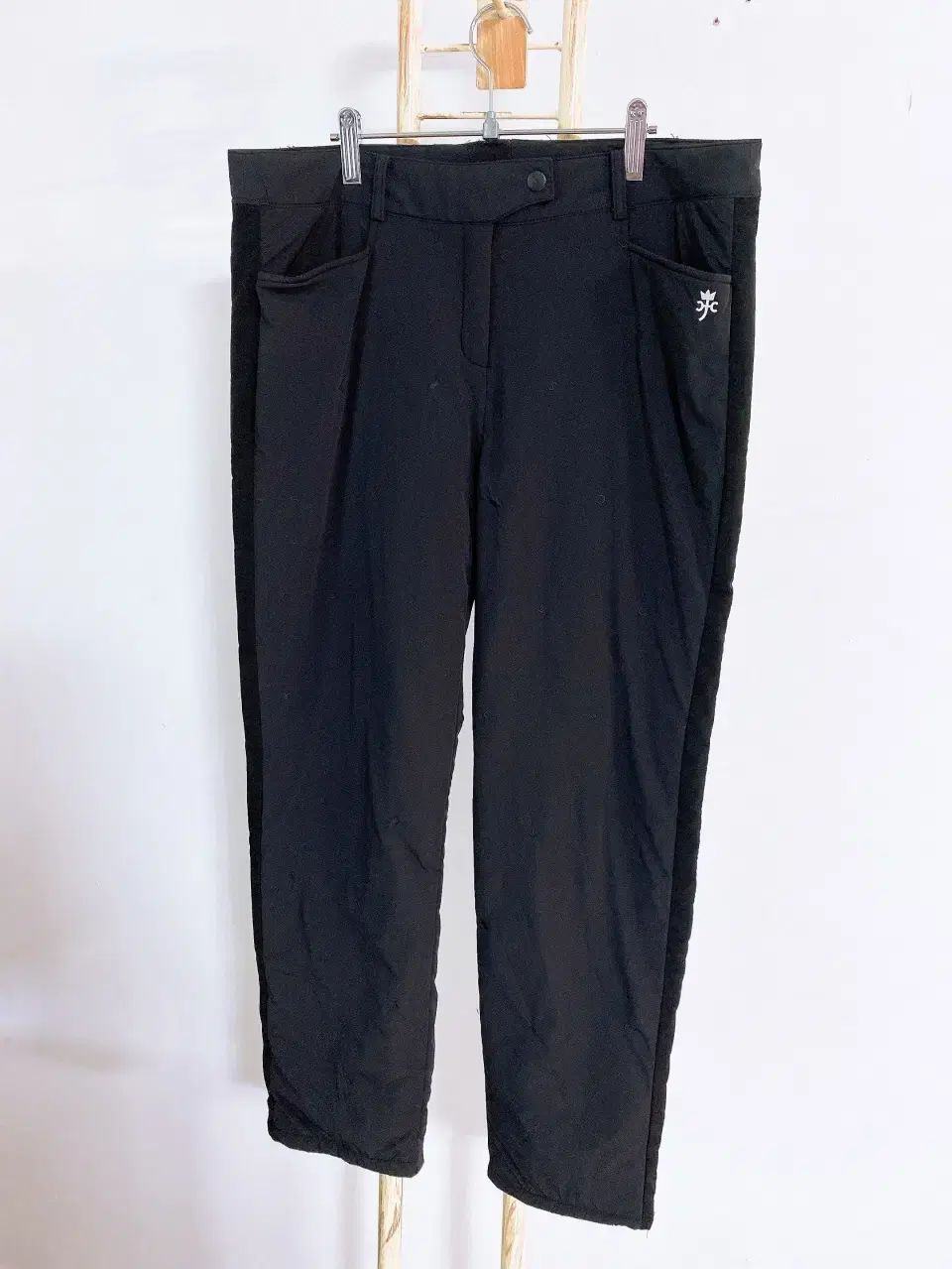 モンヴィンテージ 32 インチ カステルバジャック ゴルフ レディース マルチ刺繍軽量ダウンパンツ