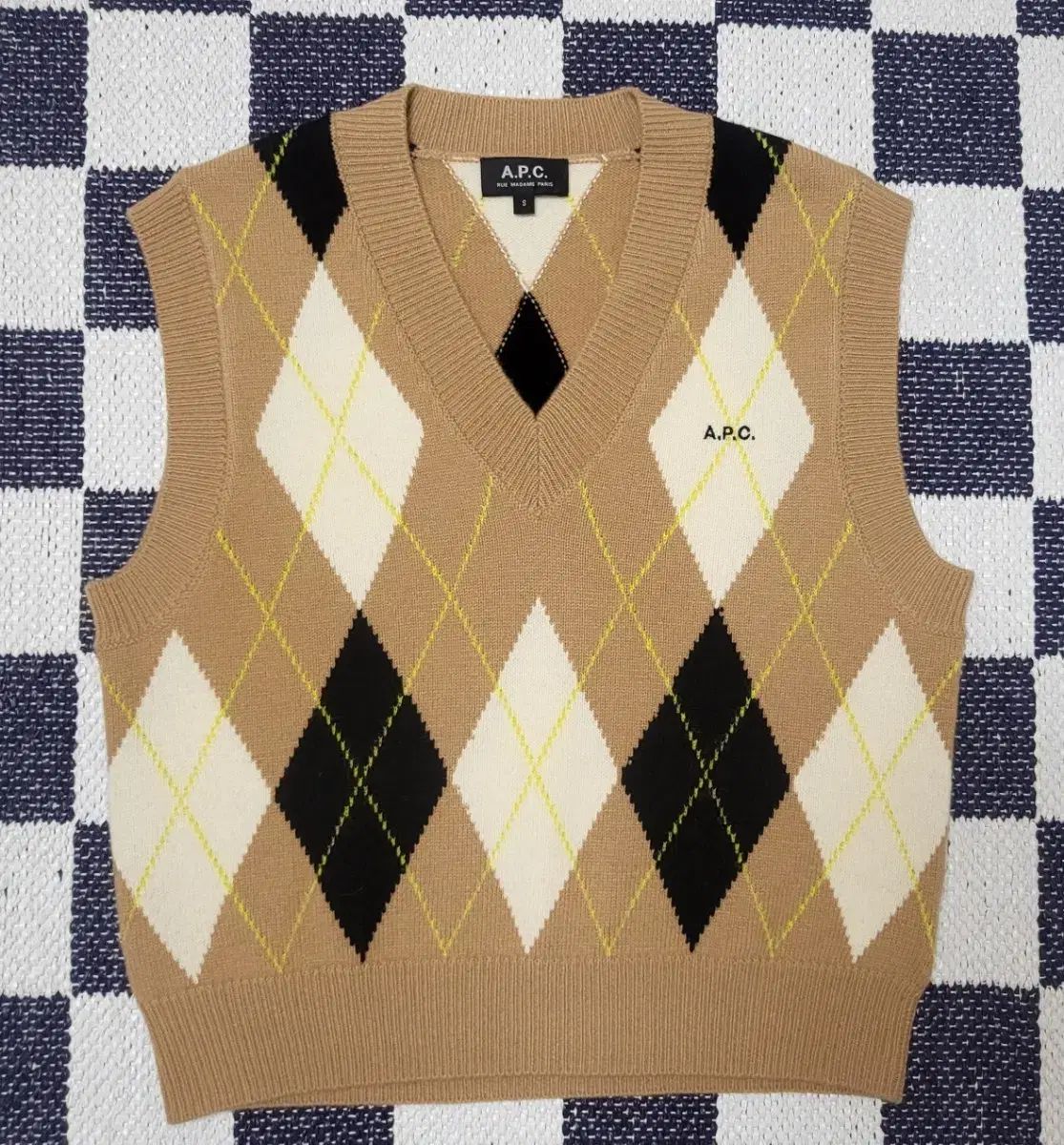 A.P.C. アーペーセー ベスト S apc s