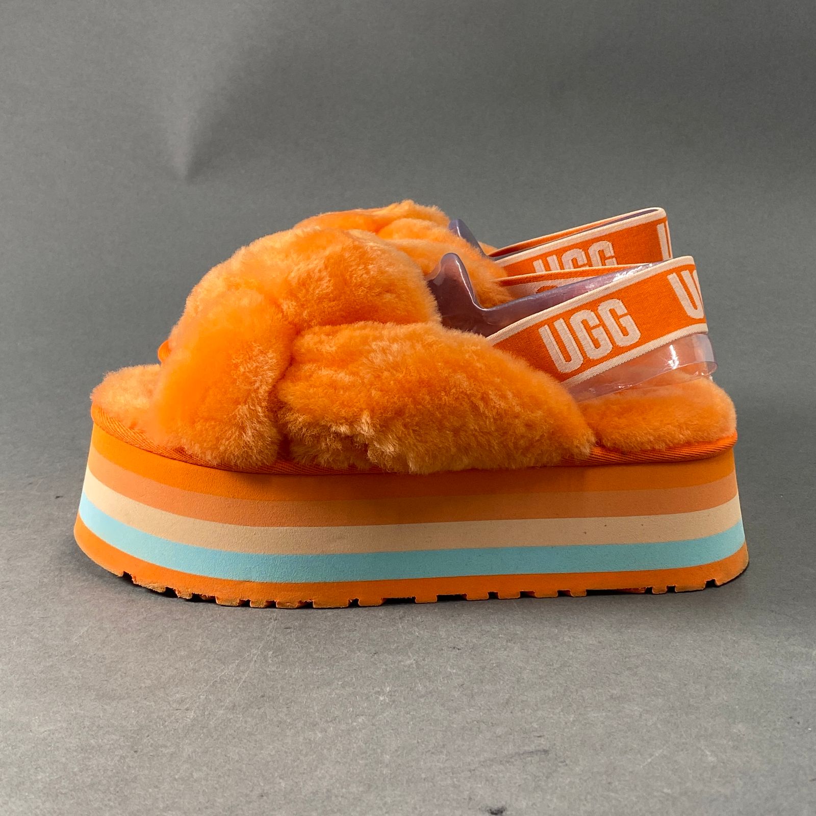 A15 UGG アグ W DISCO KNOT SLIDE ディスコノットスライド