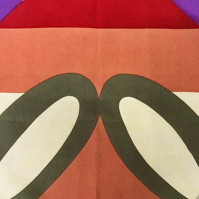 ロエベ スカーフ オレンジ カーキ ベージュ アナグラム クリーニング  