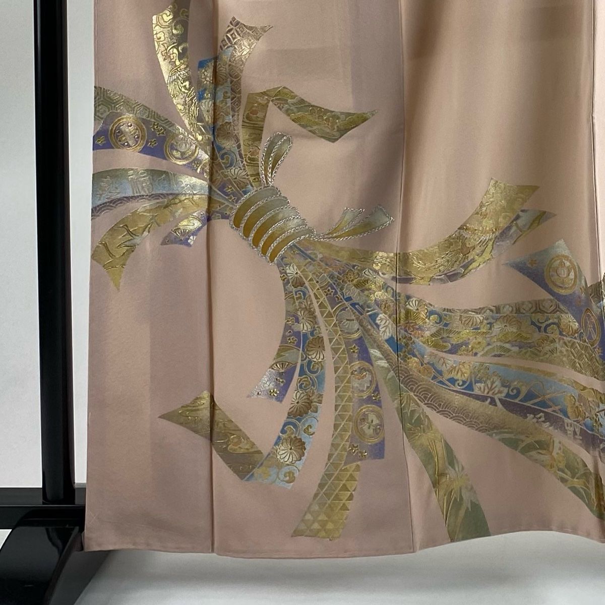 色留袖 身丈162cm 裄丈67.5cm L 袷 和田光正 落款 束ね熨斗 菊 金銀彩 