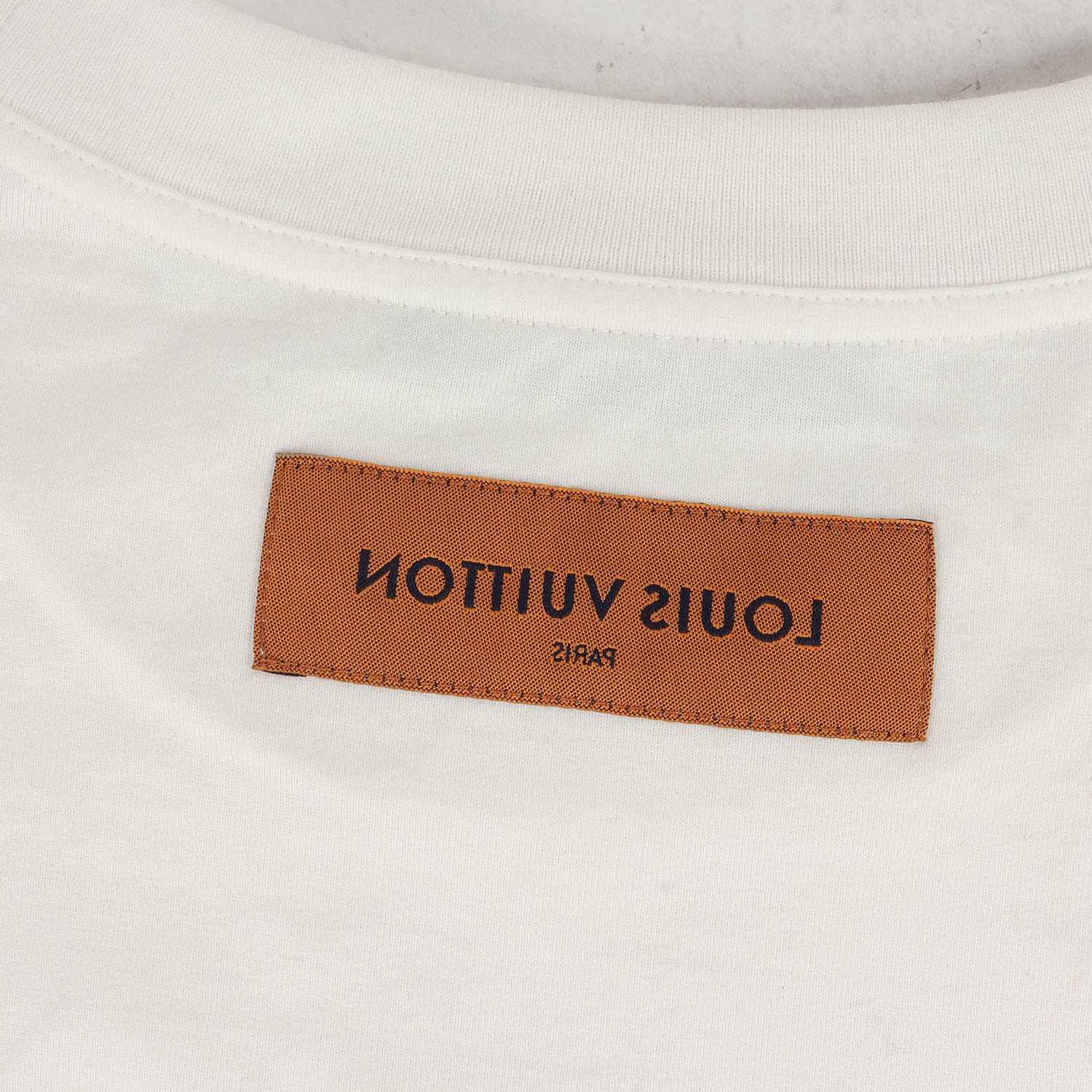 LOUIS VUITTON ルイヴィトン Tシャツ サイズ:M 23SS エンボス LV