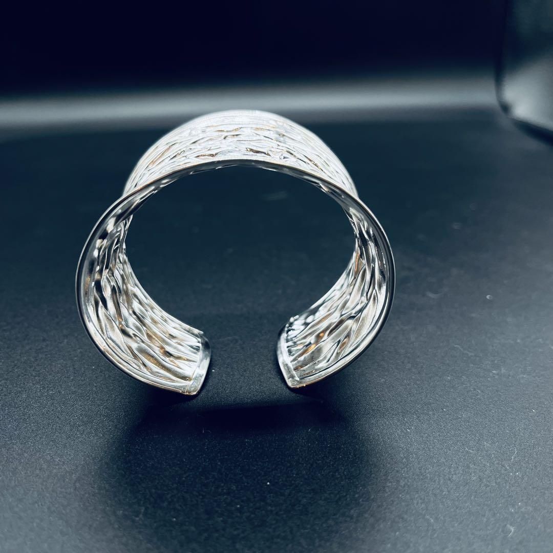 【新品・未使用】バングル カレンシルバー ハンドメイド 純銀97% カレン族 バングル 一点物 カレンシルバー カレン族 銀純度97% 超レア