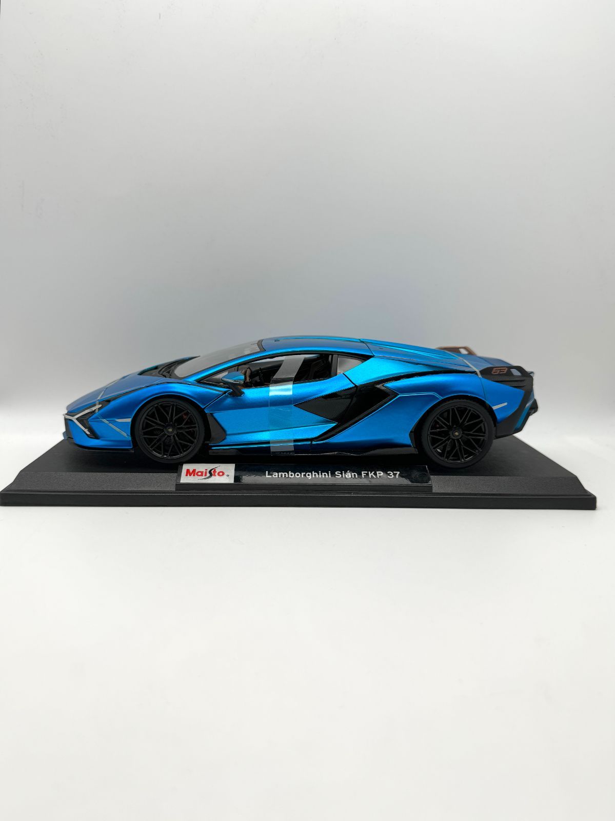 Maisto 1/18 Lamborghini Sian FKP 37 ブルー マイスト
