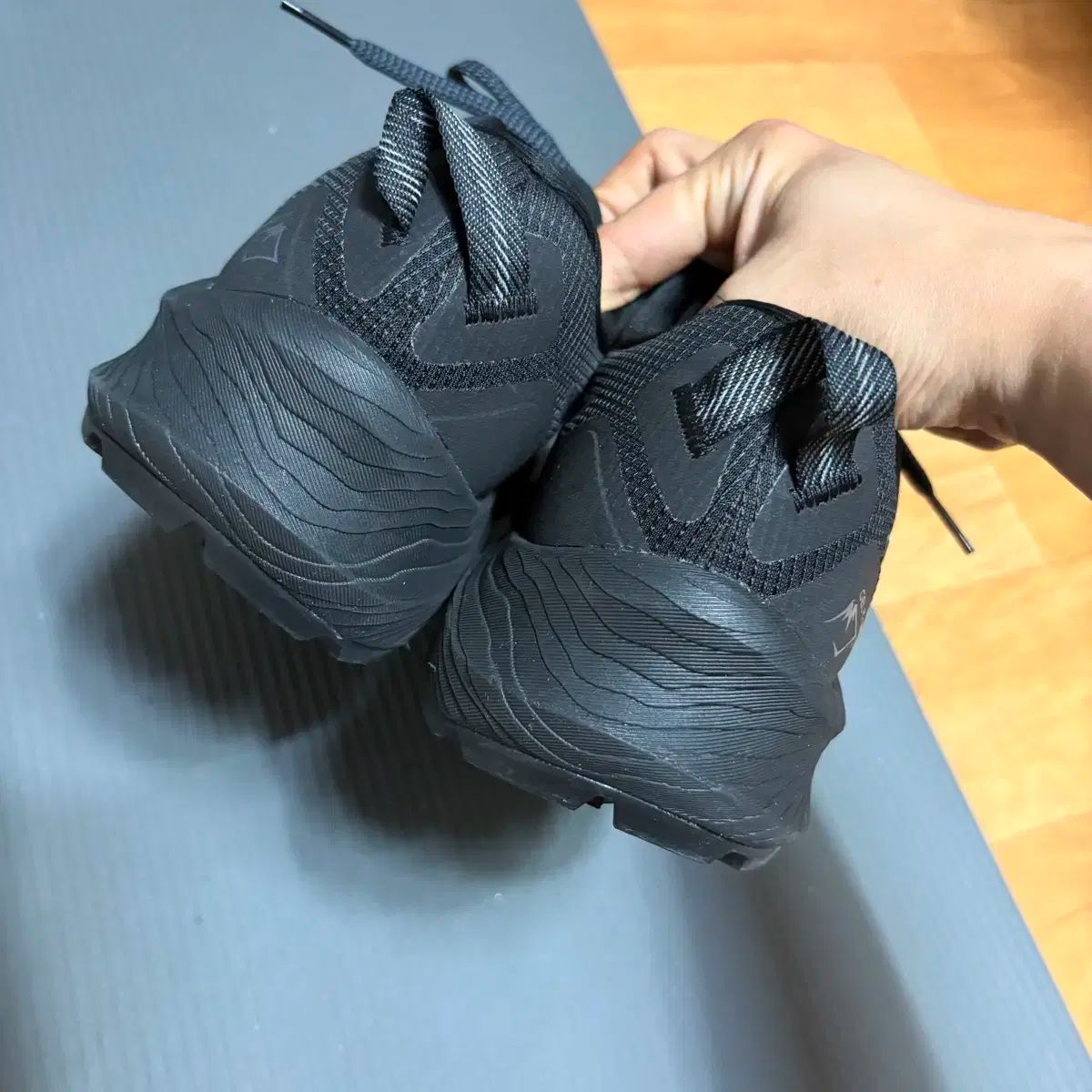 11 GORE-TEX