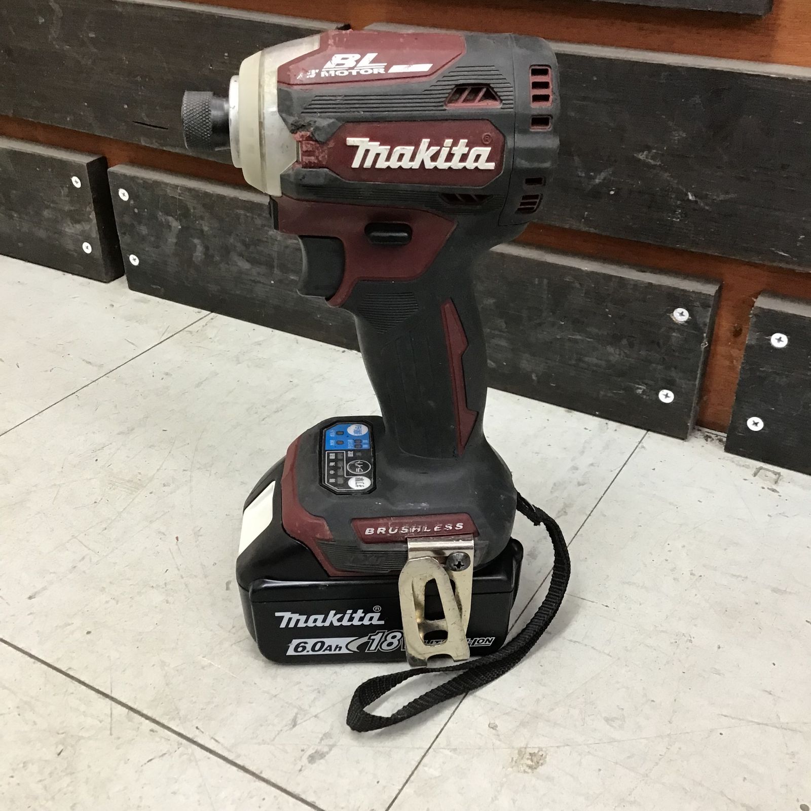 ☆マキタ(makita) コードレスインパクトドライバー TD171DGXAR【鴻巣店