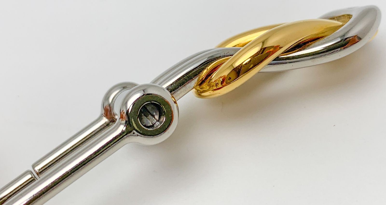 GUCCI グッチ シルバーカラー ゴールドカラー インフィニティ  