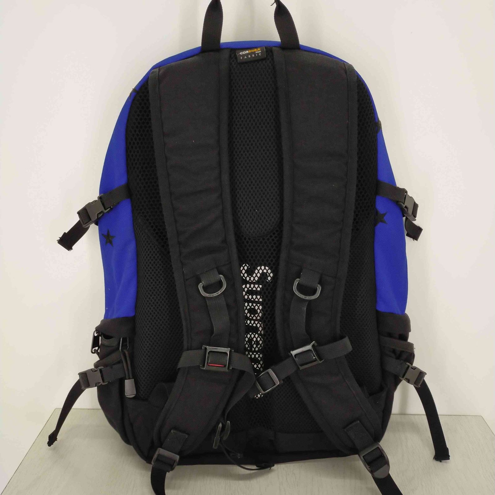 シュプリーム Supreme Stars Backpack QUEST 35 メンズ 表記無 - メルカリ