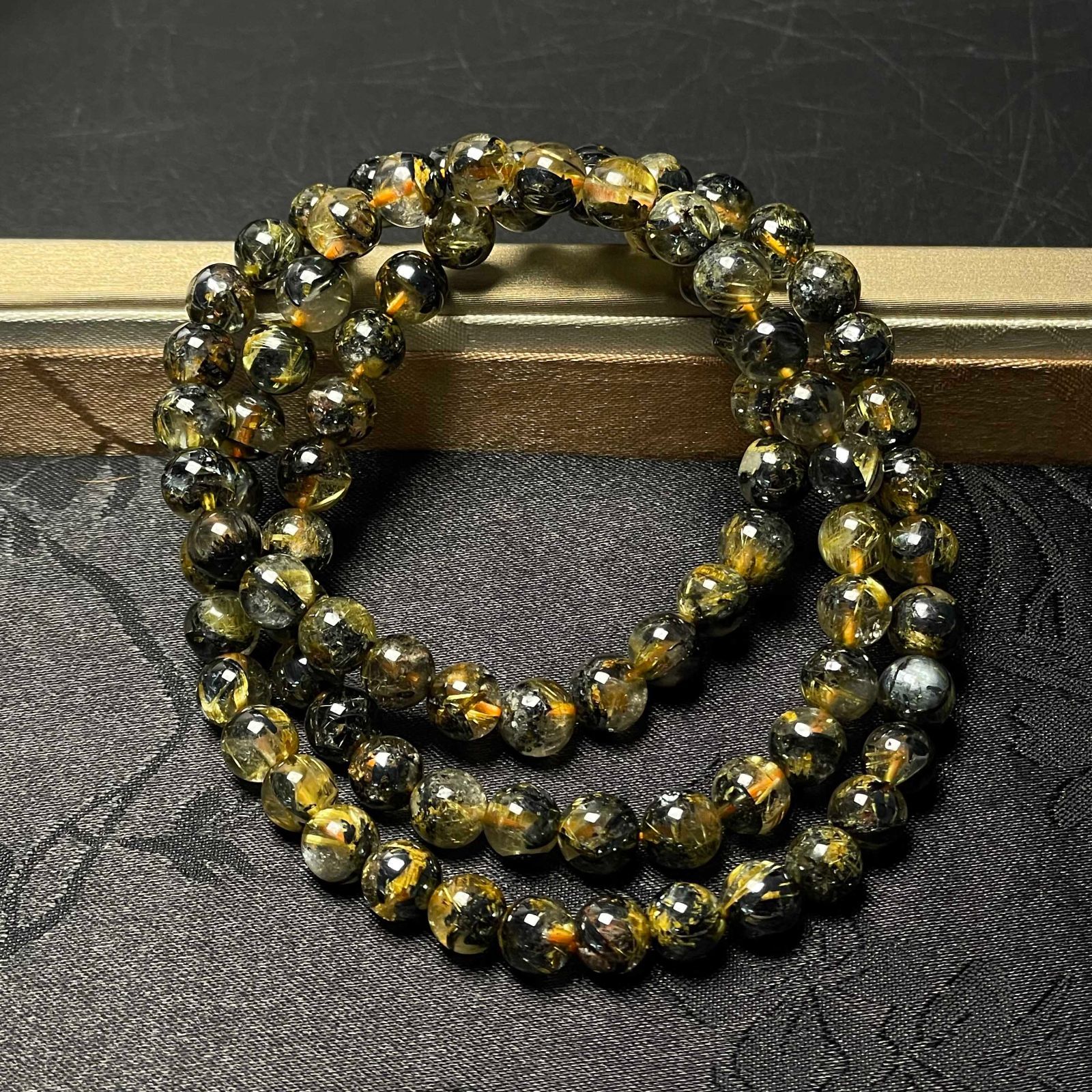 EU製 太陽花タイチンルチル 黄金針水晶 金運 開運 ゴールド 3本巻きブレス パワーストーン プレゼント 6.3-6.9mm ZB9383