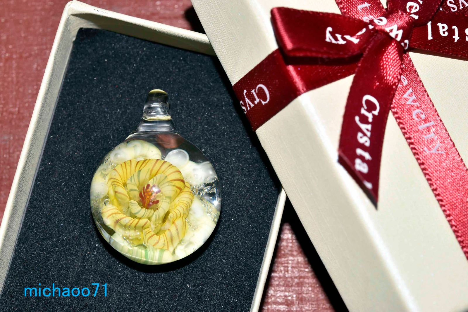 フラワー ガラスのペンダントトップ (12119-P21)GLASS FLOWER 透き通っ